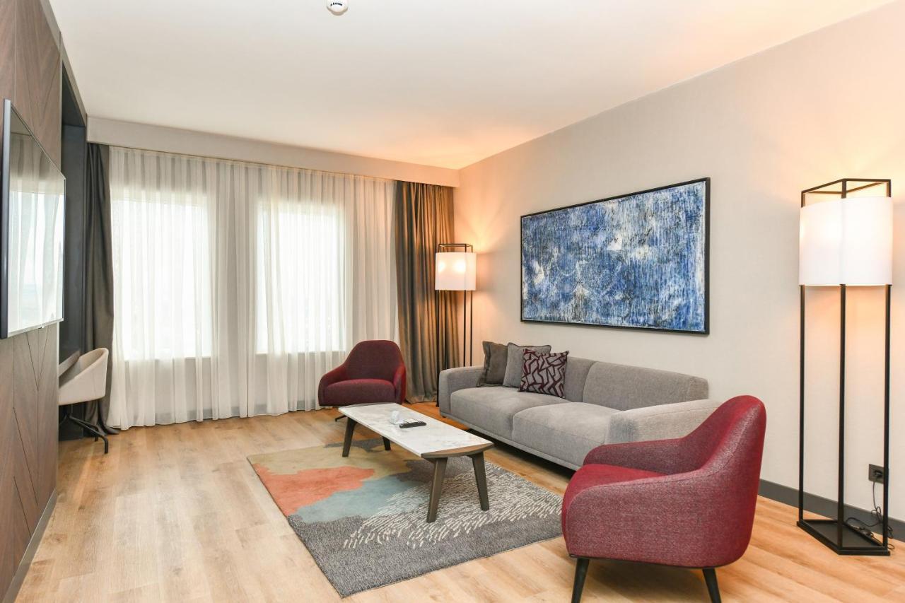 Crowne Plaza Ankara By Ihg Hotel Exterior photo