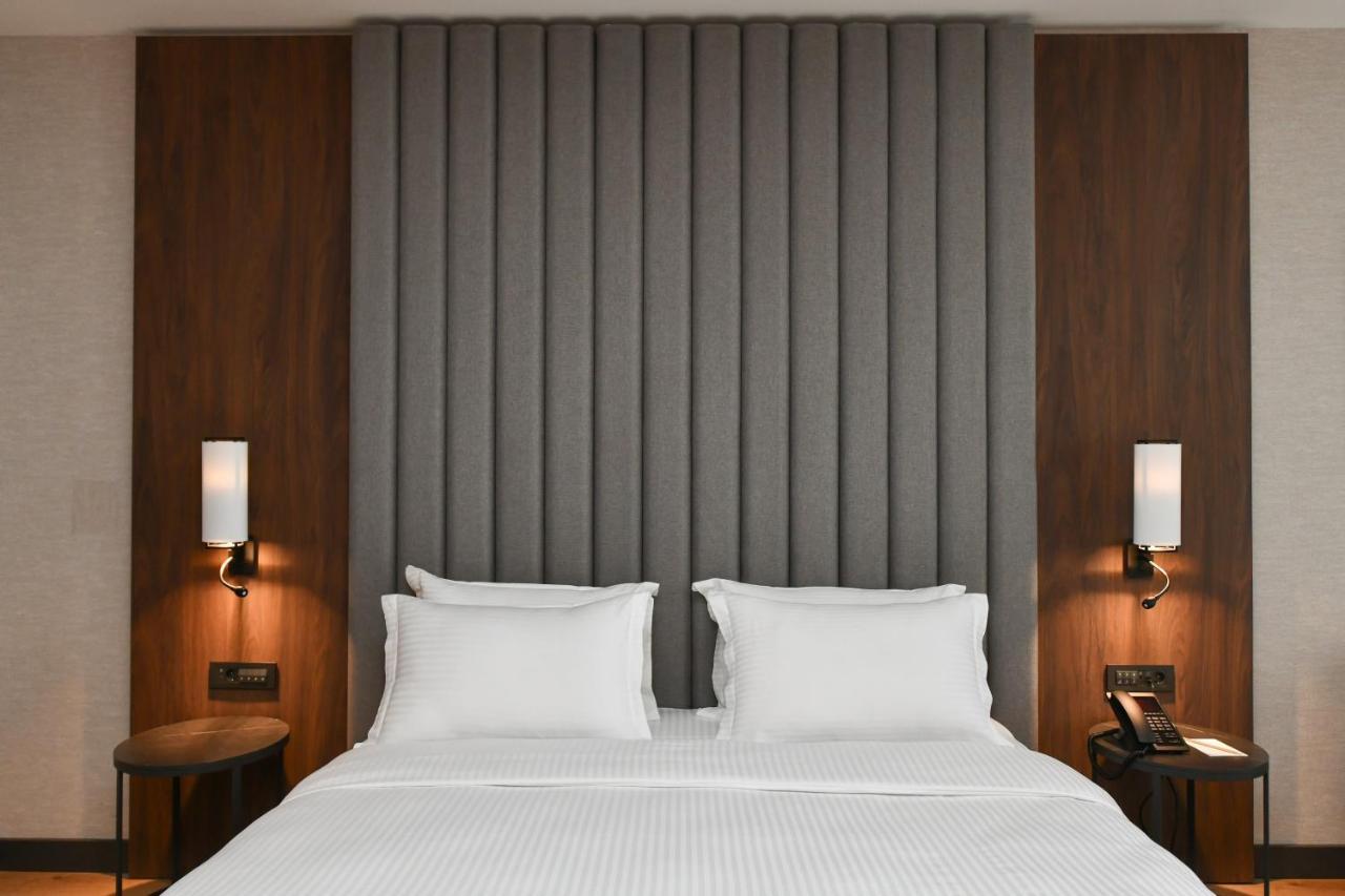 Crowne Plaza Ankara By Ihg Hotel Exterior photo