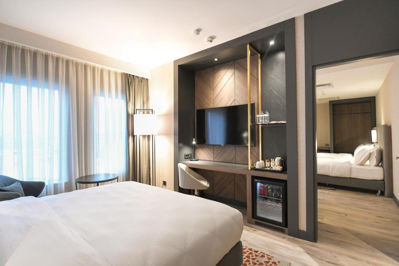 Crowne Plaza Ankara By Ihg Hotel Exterior photo