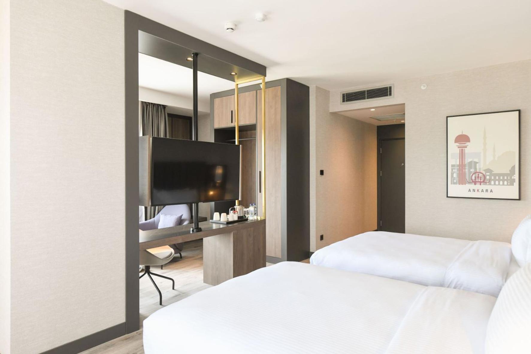 Crowne Plaza Ankara By Ihg Hotel Exterior photo